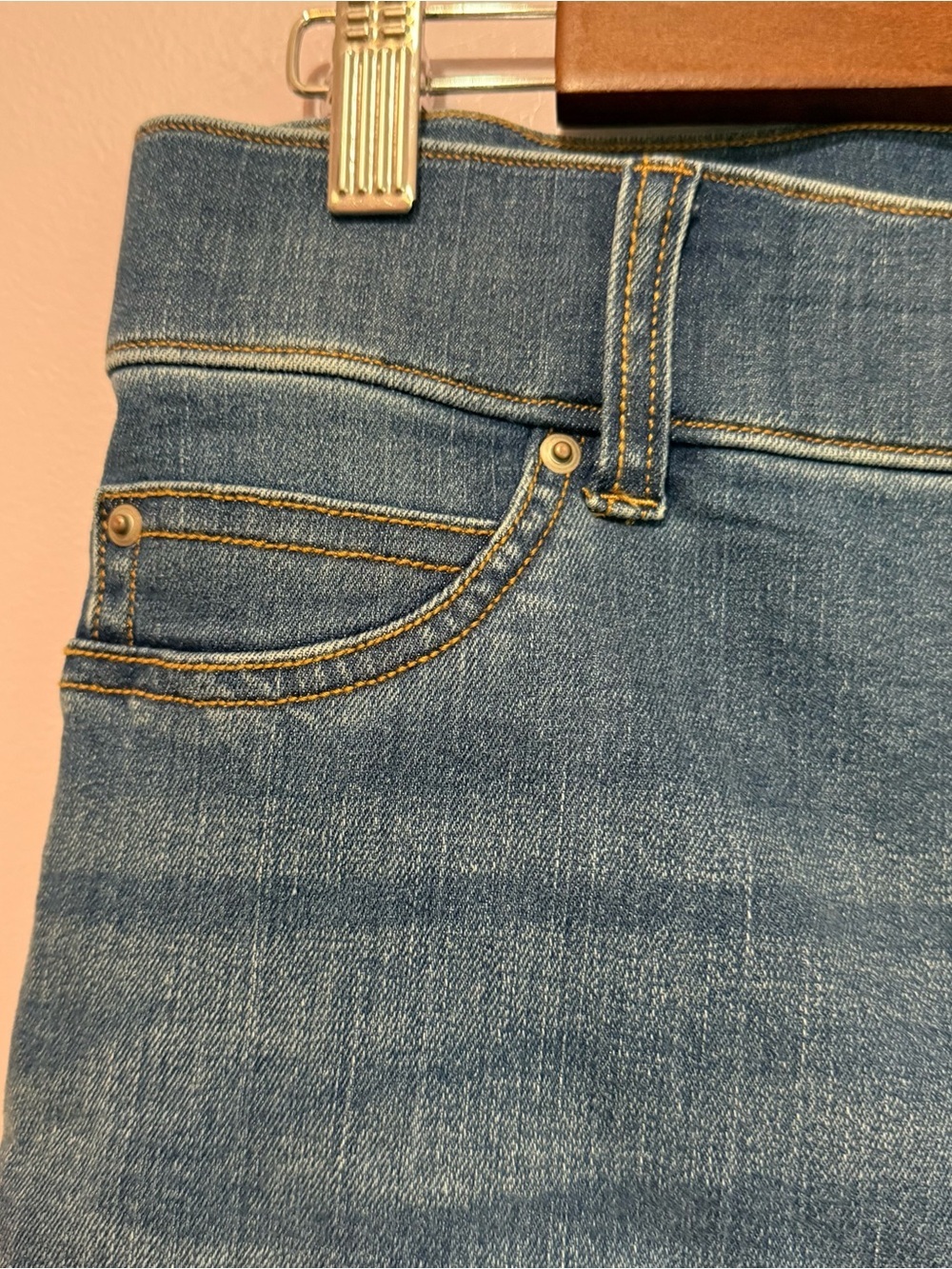 SPANX Pull On Stretch Flare Leg Jeans Medium Wash Size XL EUC 32 inseam - Picture 5 of 10